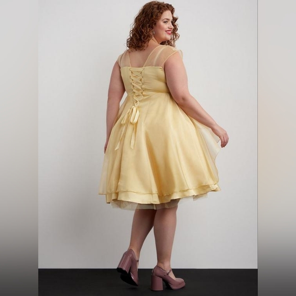 NWOT TORRID PREMIUM PRINCESS BELLE BEAUTY AND THE BEAST COSPLAY DRESS HALLOWEEN - Picture 2 of 7